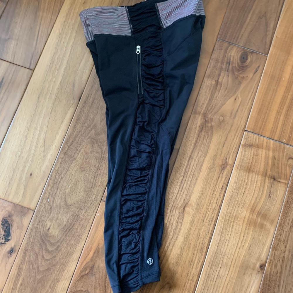 Lulu lemon Black cropped yoga pant
